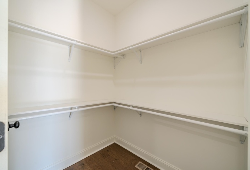 170 BELVEDERE CIR, Savannah, Tennessee 38372, 4 Bedrooms Bedrooms, 8 Rooms Rooms,2.1 BathroomsBathrooms,Residential,For Sale,BELVEDERE,10210061
