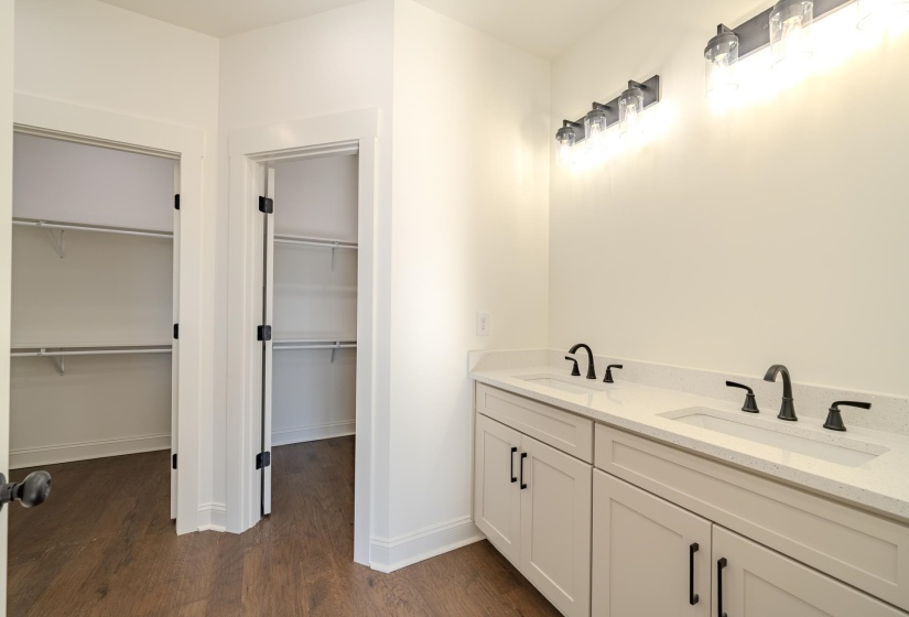 170 BELVEDERE CIR, Savannah, Tennessee 38372, 4 Bedrooms Bedrooms, 8 Rooms Rooms,2.1 BathroomsBathrooms,Residential,For Sale,BELVEDERE,10210061