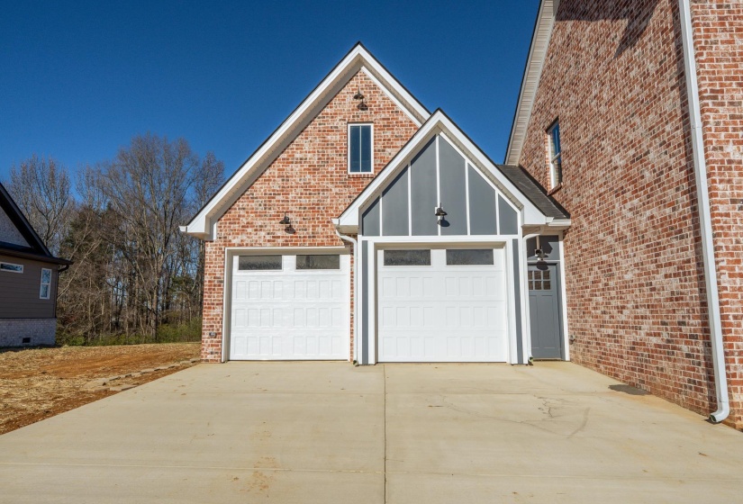 170 BELVEDERE CIR, Savannah, Tennessee 38372, 4 Bedrooms Bedrooms, 8 Rooms Rooms,2.1 BathroomsBathrooms,Residential,For Sale,BELVEDERE,10210061