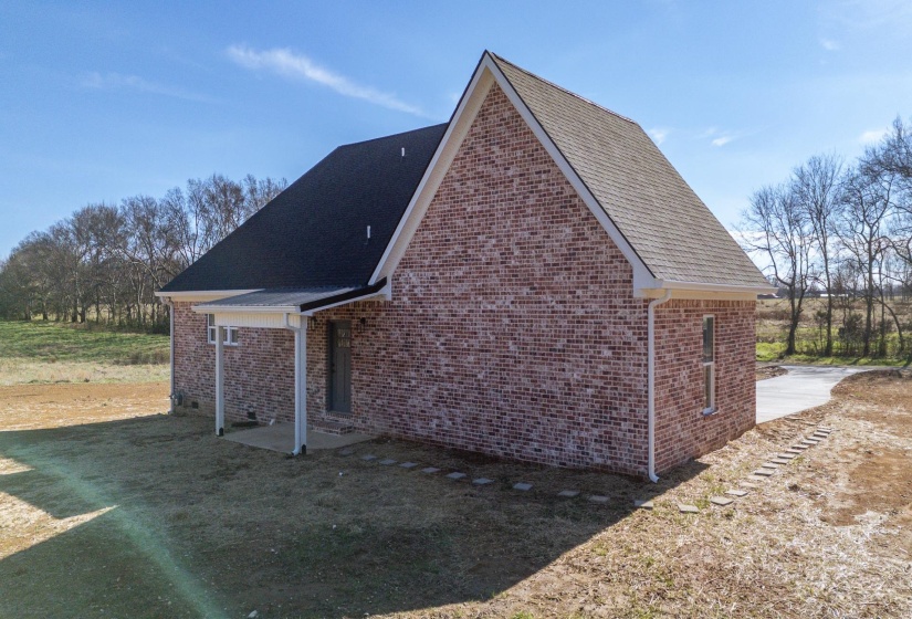 170 BELVEDERE CIR, Savannah, Tennessee 38372, 4 Bedrooms Bedrooms, 8 Rooms Rooms,2.1 BathroomsBathrooms,Residential,For Sale,BELVEDERE,10210061