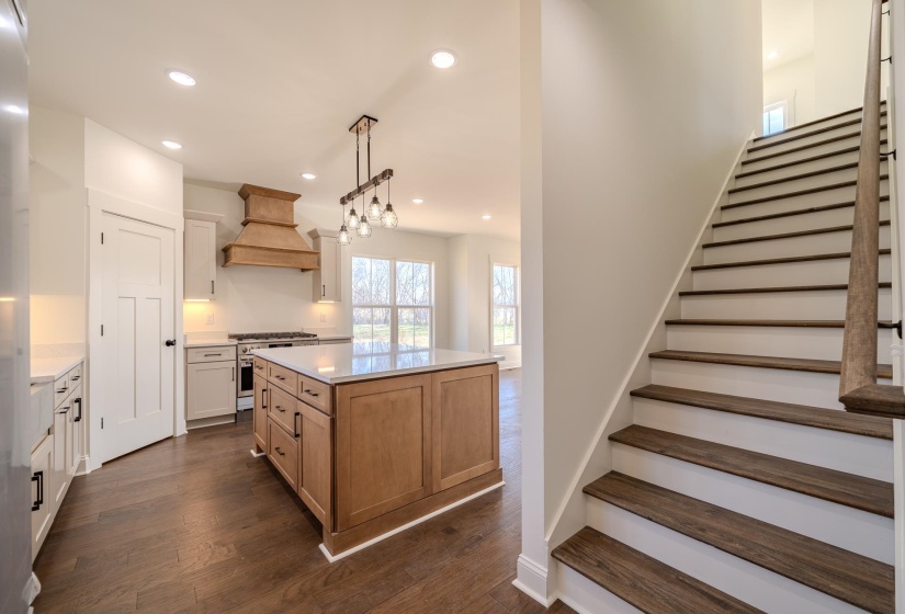 170 BELVEDERE CIR, Savannah, Tennessee 38372, 4 Bedrooms Bedrooms, 8 Rooms Rooms,2.1 BathroomsBathrooms,Residential,For Sale,BELVEDERE,10210061