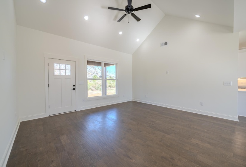 200 BELVEDERE CIR, Savannah, Tennessee 38372, 3 Bedrooms Bedrooms, 7 Rooms Rooms,2 BathroomsBathrooms,Residential,For Sale,BELVEDERE,10210078