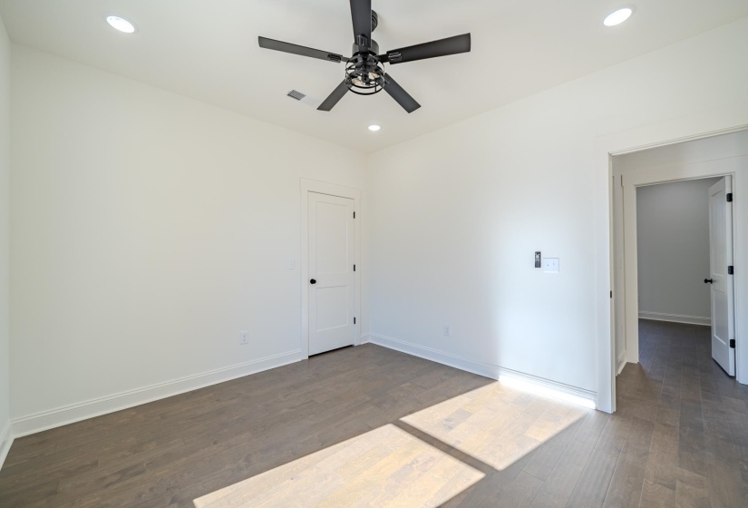 200 BELVEDERE CIR, Savannah, Tennessee 38372, 3 Bedrooms Bedrooms, 7 Rooms Rooms,2 BathroomsBathrooms,Residential,For Sale,BELVEDERE,10210078