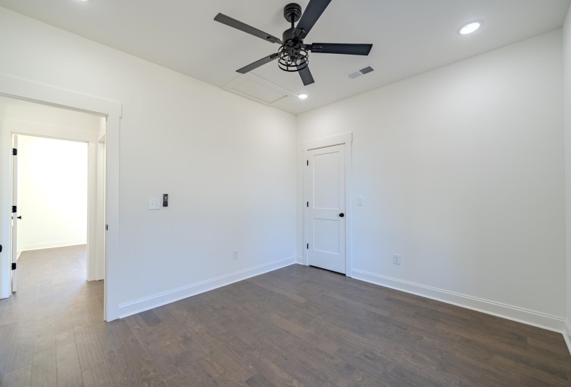 200 BELVEDERE CIR, Savannah, Tennessee 38372, 3 Bedrooms Bedrooms, 7 Rooms Rooms,2 BathroomsBathrooms,Residential,For Sale,BELVEDERE,10210078