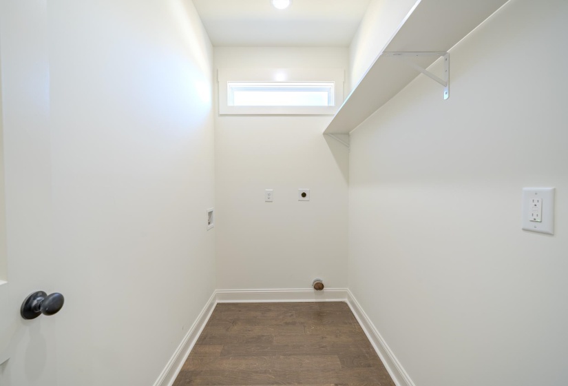 200 BELVEDERE CIR, Savannah, Tennessee 38372, 3 Bedrooms Bedrooms, 7 Rooms Rooms,2 BathroomsBathrooms,Residential,For Sale,BELVEDERE,10210078