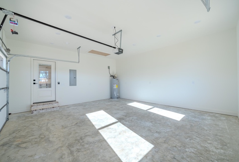 200 BELVEDERE CIR, Savannah, Tennessee 38372, 3 Bedrooms Bedrooms, 7 Rooms Rooms,2 BathroomsBathrooms,Residential,For Sale,BELVEDERE,10210078