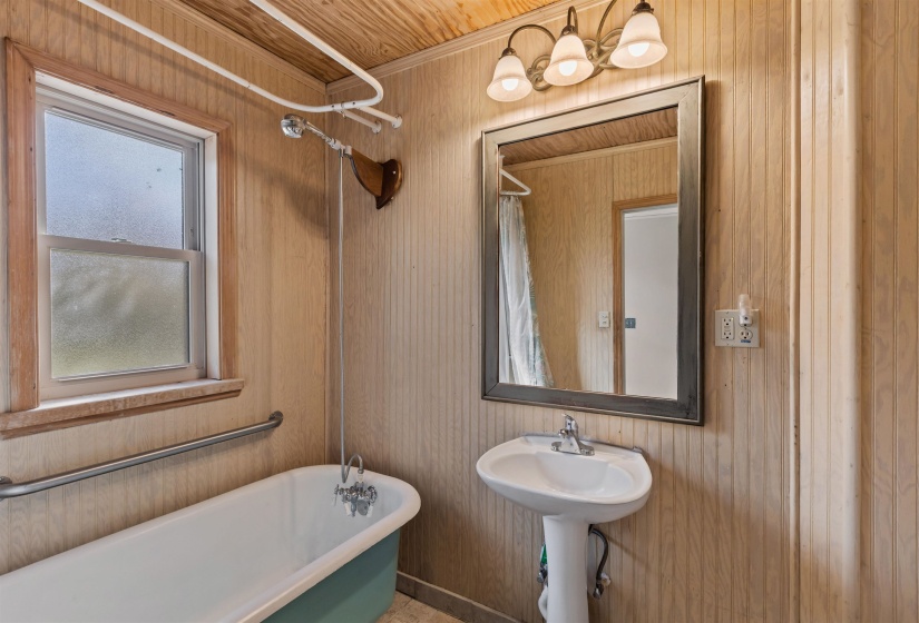 125 KEOUGH RD, Collierville, Tennessee 38017, 3 Bedrooms Bedrooms, 7 Rooms Rooms,2 BathroomsBathrooms,Residential,For Sale,KEOUGH,10210123
