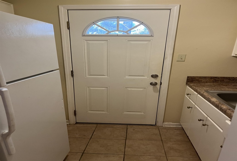 1987 SONNING DR, Germantown, Tennessee 38138, 4 Bedrooms Bedrooms, 8 Rooms Rooms,2 BathroomsBathrooms,Residential,For Sale,SONNING,10210178