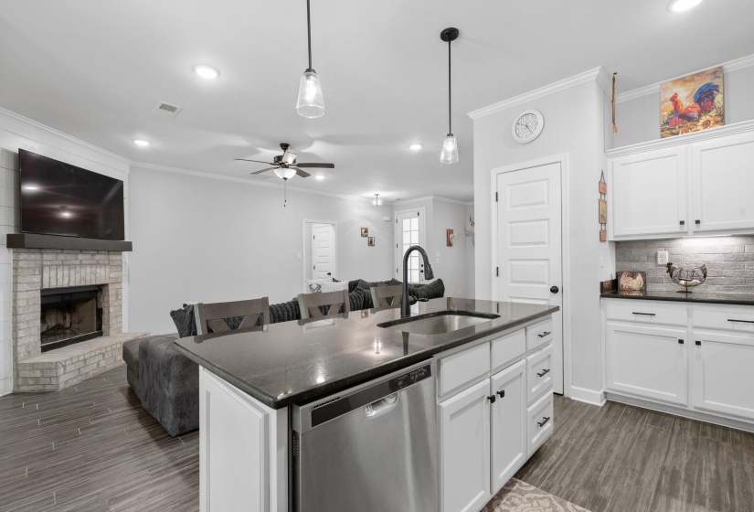4750 GERMANTOWN RD, Bartlett, Tennessee 38002, 5 Bedrooms Bedrooms, 8 Rooms Rooms,2 BathroomsBathrooms,Residential,For Sale,GERMANTOWN,10210223