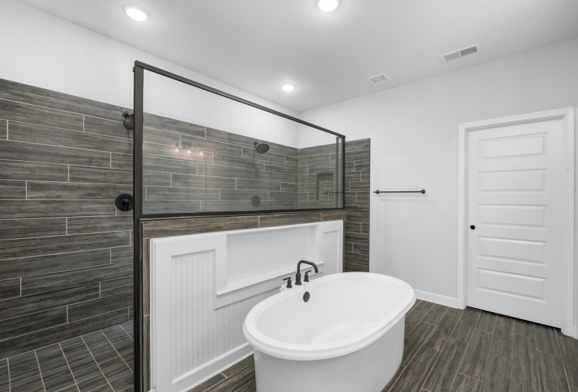 4750 GERMANTOWN RD, Bartlett, Tennessee 38002, 5 Bedrooms Bedrooms, 8 Rooms Rooms,2 BathroomsBathrooms,Residential,For Sale,GERMANTOWN,10210223