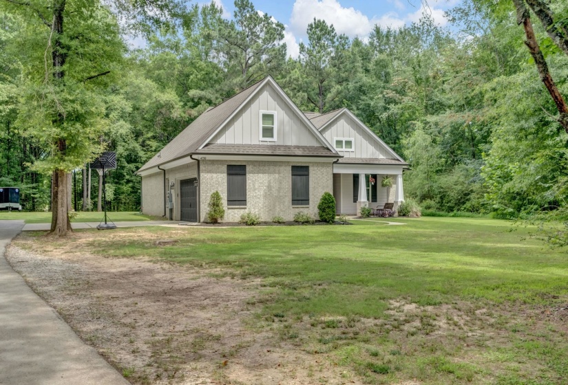 4750 GERMANTOWN RD, Bartlett, Tennessee 38002, 5 Bedrooms Bedrooms, 8 Rooms Rooms,2 BathroomsBathrooms,Residential,For Sale,GERMANTOWN,10210223