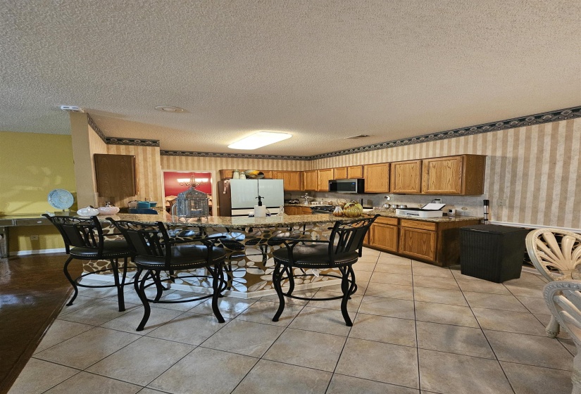 1218 CORDOVA GREEN DR, Cordova, Tennessee 38018, 3 Bedrooms Bedrooms, 8 Rooms Rooms,2.1 BathroomsBathrooms,Residential,For Sale,CORDOVA GREEN,10210280
