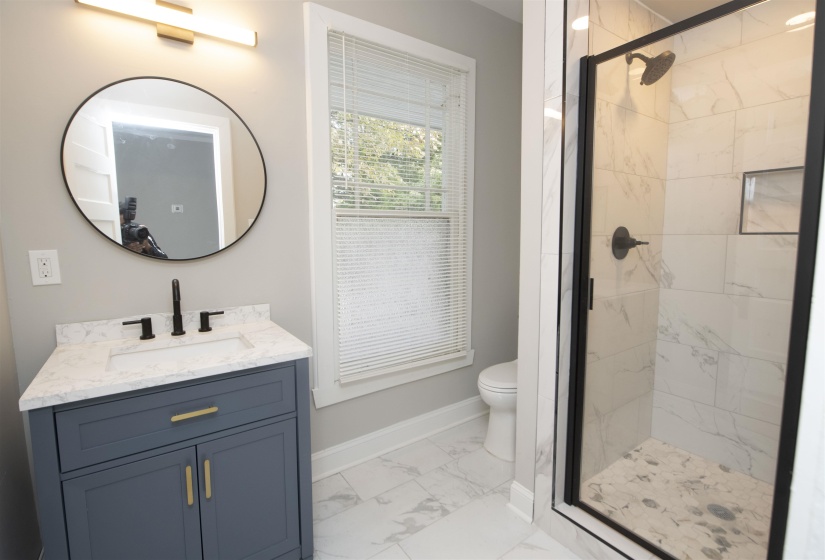 1930 PEABODY AVE, Memphis, Tennessee 38104, 4 Bedrooms Bedrooms, 9 Rooms Rooms,2.1 BathroomsBathrooms,Residential,For Sale,PEABODY,10210298