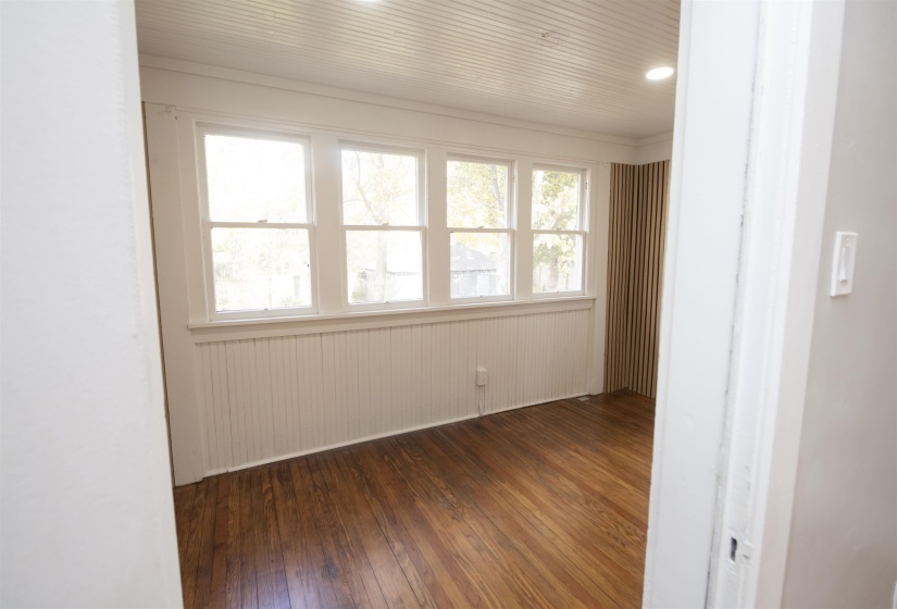 1930 PEABODY AVE, Memphis, Tennessee 38104, 4 Bedrooms Bedrooms, 9 Rooms Rooms,2.1 BathroomsBathrooms,Residential,For Sale,PEABODY,10210298