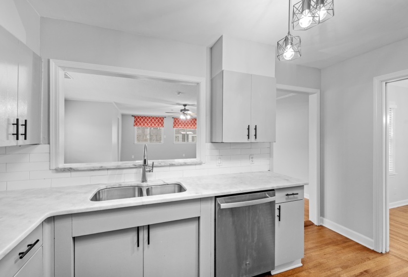 1453 COLONIAL RD, Memphis, Tennessee 38117, 3 Bedroom Bedrooms, 7 Room Rooms,2 BathroomBathrooms,Rental Properties,For Sale,COLONIAL,0,10210309