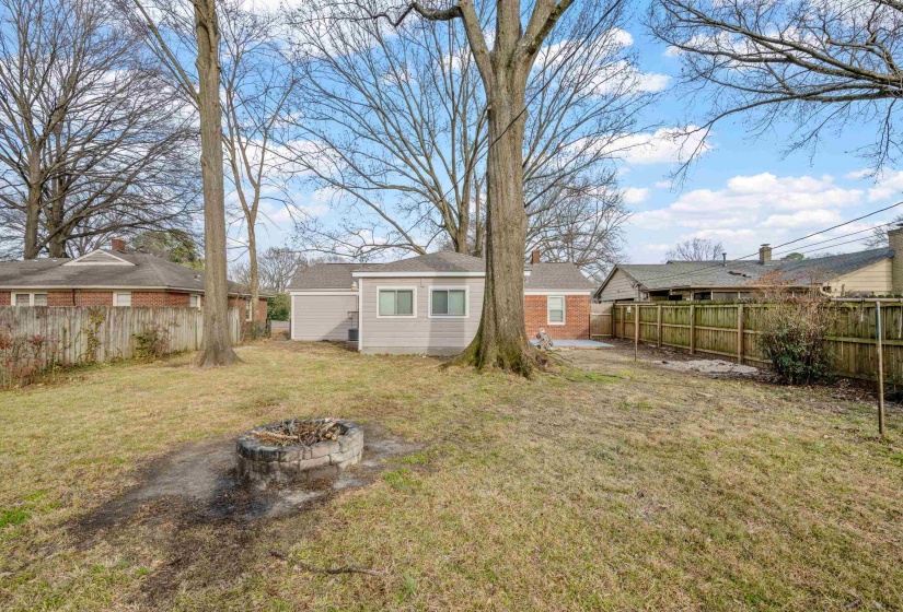 1453 COLONIAL RD, Memphis, Tennessee 38117, 3 Bedroom Bedrooms, 7 Room Rooms,2 BathroomBathrooms,Rental Properties,For Sale,COLONIAL,0,10210309