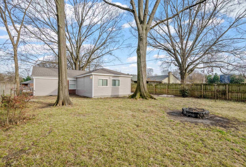 1453 COLONIAL RD, Memphis, Tennessee 38117, 3 Bedroom Bedrooms, 7 Room Rooms,2 BathroomBathrooms,Rental Properties,For Sale,COLONIAL,0,10210309
