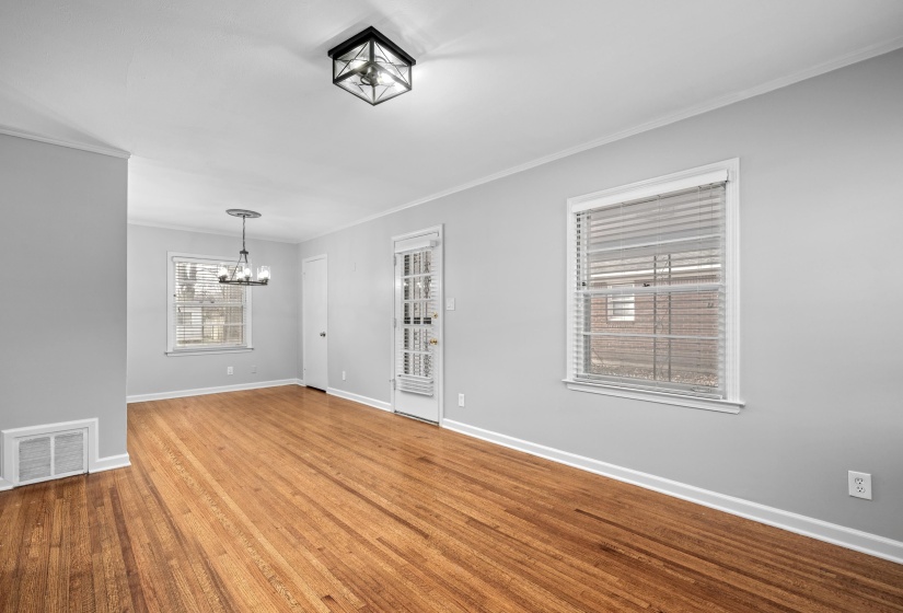 1453 COLONIAL RD, Memphis, Tennessee 38117, 3 Bedroom Bedrooms, 7 Room Rooms,2 BathroomBathrooms,Rental Properties,For Sale,COLONIAL,0,10210309