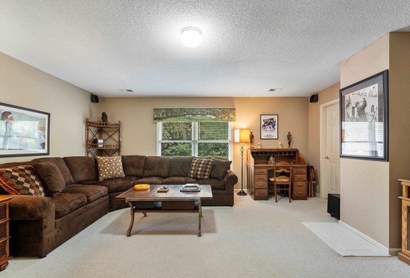 3424 LAKE POINTE CV, Memphis, Tennessee 38125, 4 Bedroom Bedrooms, 8 Room Rooms,3.1 BathroomBathrooms,Residential,For Sale,LAKE POINTE,0,10210608