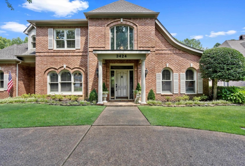 3424 LAKE POINTE CV, Memphis, Tennessee 38125, 4 Bedroom Bedrooms, 8 Room Rooms,3.1 BathroomBathrooms,Residential,For Sale,LAKE POINTE,0,10210608