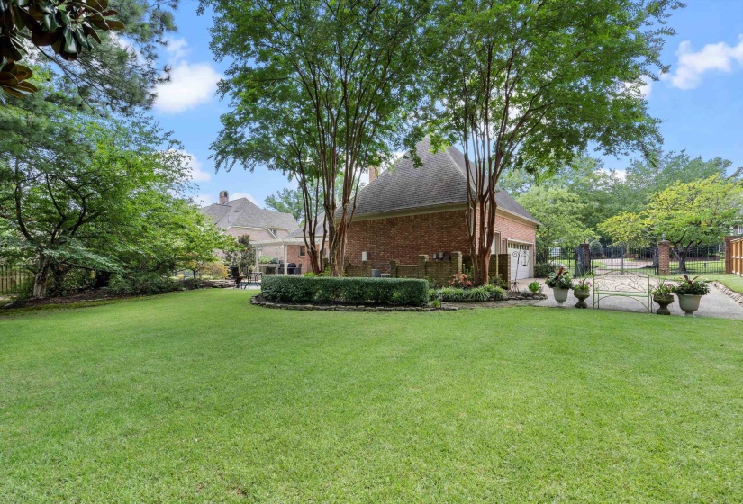 3424 LAKE POINTE CV, Memphis, Tennessee 38125, 4 Bedroom Bedrooms, 8 Room Rooms,3.1 BathroomBathrooms,Residential,For Sale,LAKE POINTE,0,10210608
