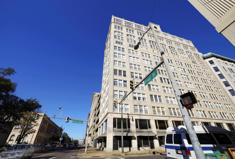 66 MONROE AVE, Memphis, Tennessee 38103, 3 Bedroom Bedrooms, 8 Room Rooms,3.1 BathroomBathrooms,Residential,For Sale,MONROE,0,10210676