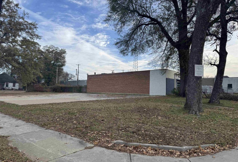 View of property exterior