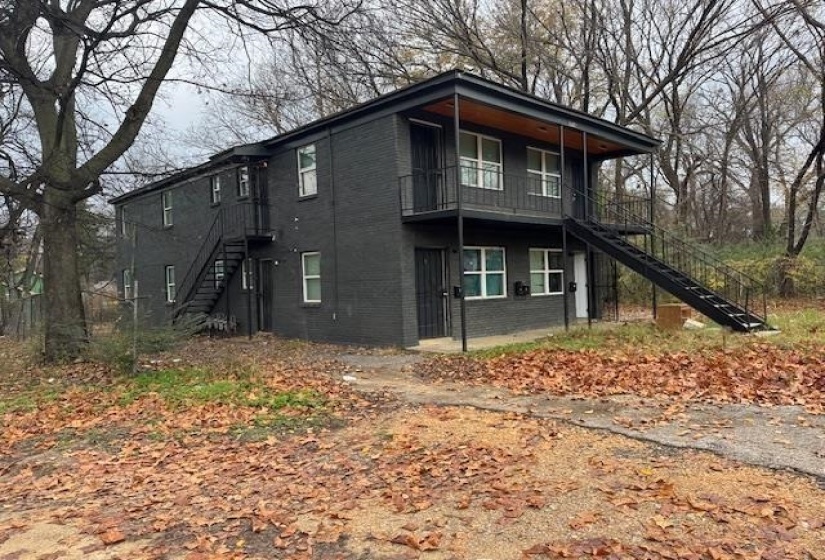 1627 BARTON ST, Memphis, Tennessee 38106, 8 Bedroom Bedrooms, 20 Room Rooms,4 BathroomBathrooms,Residential,For Sale,BARTON,0,10210685