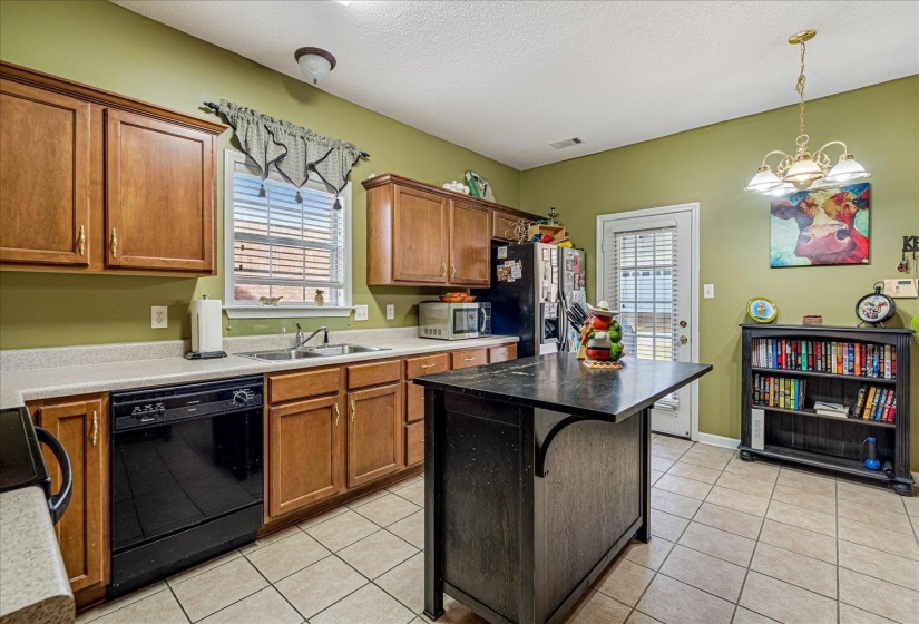 8703 ROGERS PARK AVE, Cordova, Tennessee 38016, 4 Bedroom Bedrooms, 7 Room Rooms,2.1 BathroomBathrooms,Residential,For Sale,ROGERS PARK,0,10210696