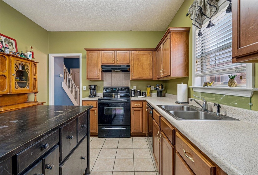 8703 ROGERS PARK AVE, Cordova, Tennessee 38016, 4 Bedroom Bedrooms, 7 Room Rooms,2.1 BathroomBathrooms,Residential,For Sale,ROGERS PARK,0,10210696