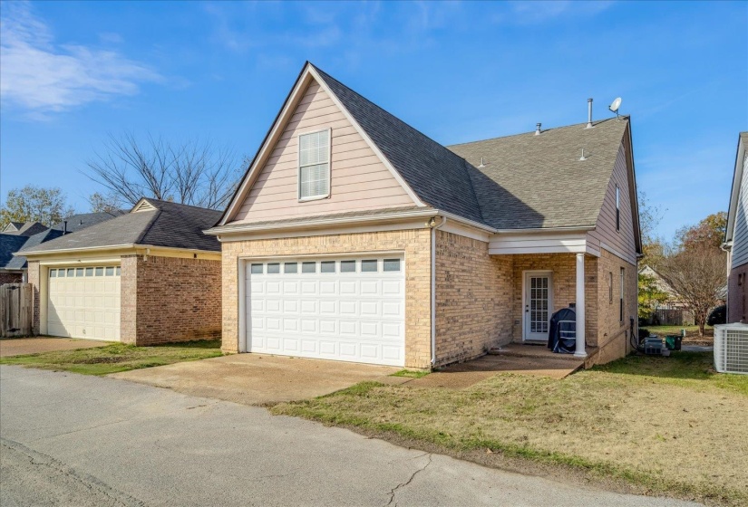 8703 ROGERS PARK AVE, Cordova, Tennessee 38016, 4 Bedroom Bedrooms, 7 Room Rooms,2.1 BathroomBathrooms,Residential,For Sale,ROGERS PARK,0,10210696