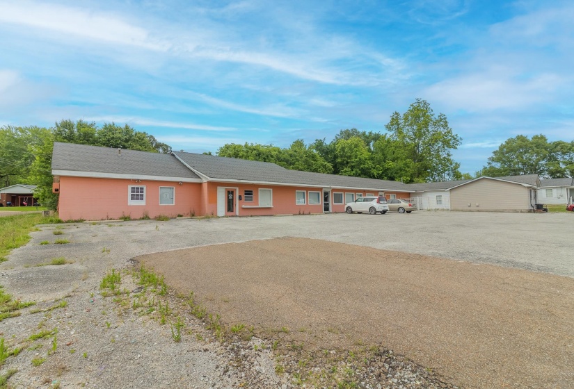 1125 COLLEGE ST, Brownsville, Tennessee 38012-2657, ,Commercial/industrial,For Sale,COLLEGE,10210722