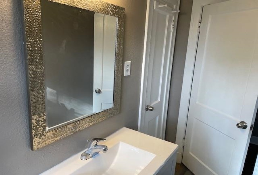 641 MCKELLAR AVE, Memphis, Tennessee 38106, 3 Bedrooms Bedrooms, 5 Rooms Rooms,1 BathroomBathrooms,Residential,For Sale,MCKELLAR,10210933