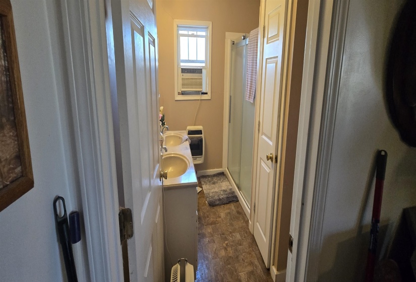 14760 125 HWY, Bolivar, Tennessee 38008, 2 Bedrooms Bedrooms, 6 Rooms Rooms,1 BathroomBathrooms,Residential,For Sale,125,10210951