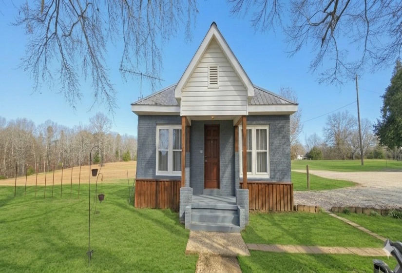 14760 125 HWY, Bolivar, Tennessee 38008, 2 Bedrooms Bedrooms, 6 Rooms Rooms,1 BathroomBathrooms,Residential,For Sale,125,10210951