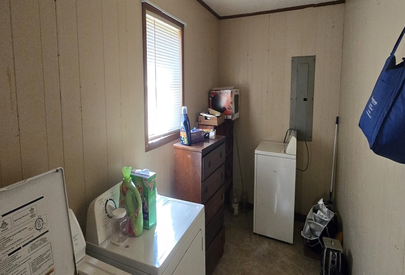 2260 HEBRON RD, Middleton, Tennessee 38052-4154, 3 Bedrooms Bedrooms, 7 Rooms Rooms,1 BathroomBathrooms,Residential,For Sale,HEBRON,10210952
