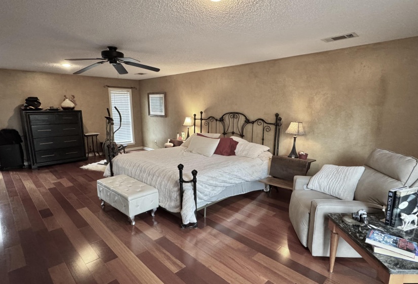 174 LEIF CV, Memphis, Tennessee 38018, 4 Bedrooms Bedrooms, 9 Rooms Rooms,3 BathroomsBathrooms,Residential,For Sale,LEIF,10210665