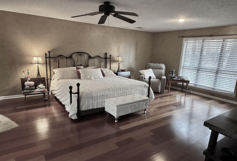 174 LEIF CV, Memphis, Tennessee 38018, 4 Bedrooms Bedrooms, 9 Rooms Rooms,3 BathroomsBathrooms,Residential,For Sale,LEIF,10210665