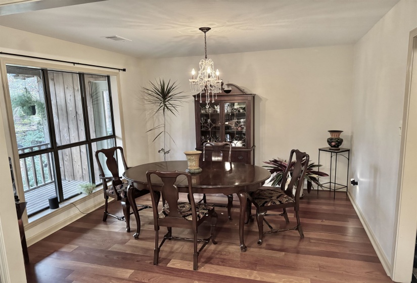 174 LEIF CV, Memphis, Tennessee 38018, 4 Bedrooms Bedrooms, 9 Rooms Rooms,3 BathroomsBathrooms,Residential,For Sale,LEIF,10210665