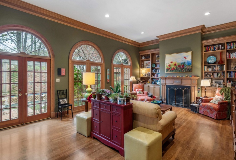 4792 WHITEHALL CV, Memphis, Tennessee 38117, 4 Bedrooms Bedrooms, 9 Rooms Rooms,4 BathroomsBathrooms,Residential,For Sale,WHITEHALL,10211039
