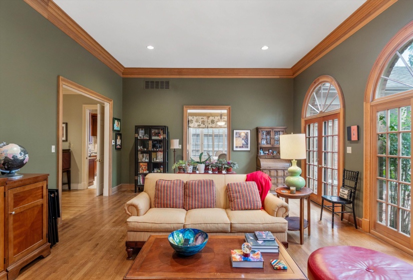 4792 WHITEHALL CV, Memphis, Tennessee 38117, 4 Bedrooms Bedrooms, 9 Rooms Rooms,4 BathroomsBathrooms,Residential,For Sale,WHITEHALL,10211039