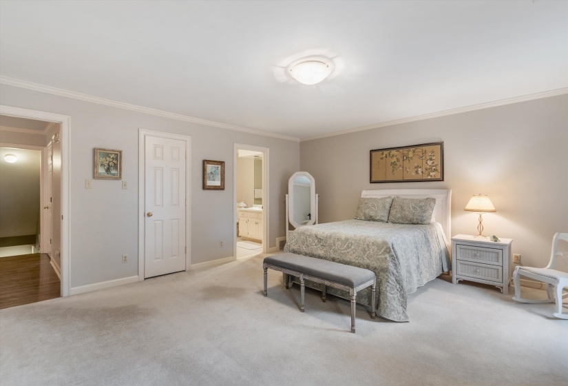 4792 WHITEHALL CV, Memphis, Tennessee 38117, 4 Bedrooms Bedrooms, 9 Rooms Rooms,4 BathroomsBathrooms,Residential,For Sale,WHITEHALL,10211039