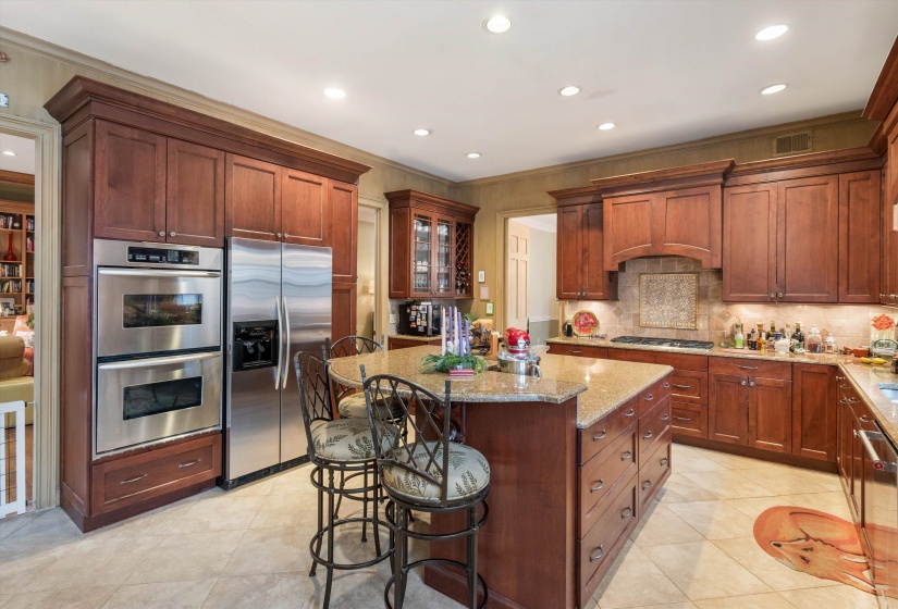 4792 WHITEHALL CV, Memphis, Tennessee 38117, 4 Bedrooms Bedrooms, 9 Rooms Rooms,4 BathroomsBathrooms,Residential,For Sale,WHITEHALL,10211039