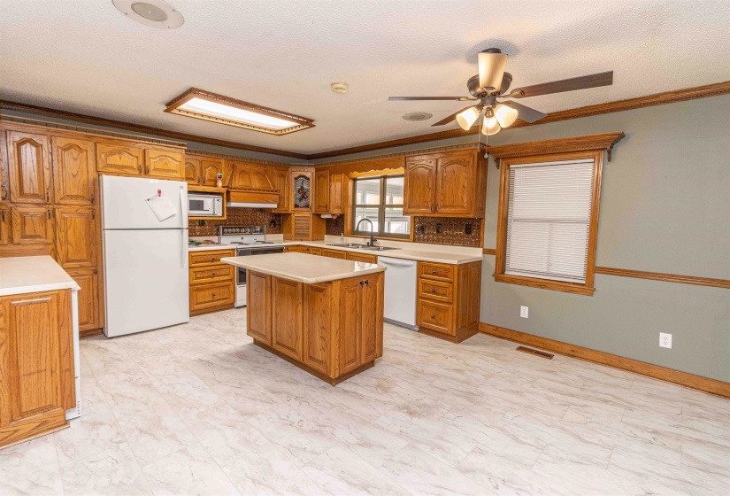 8453 HWY 45 S HWY, Ramer, Tennessee 38367, 3 Bedrooms Bedrooms, 8 Rooms Rooms,2 BathroomsBathrooms,Residential,For Sale,HWY 45 S,10211040