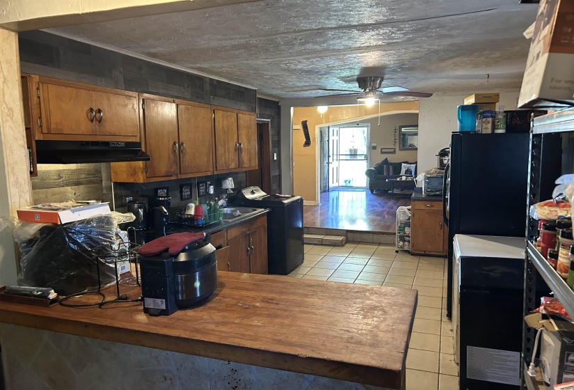 3158 FORD RD, Memphis, Tennessee 38109, 3 Bedrooms Bedrooms, 8 Rooms Rooms,2 BathroomsBathrooms,Residential,For Sale,FORD,10211046