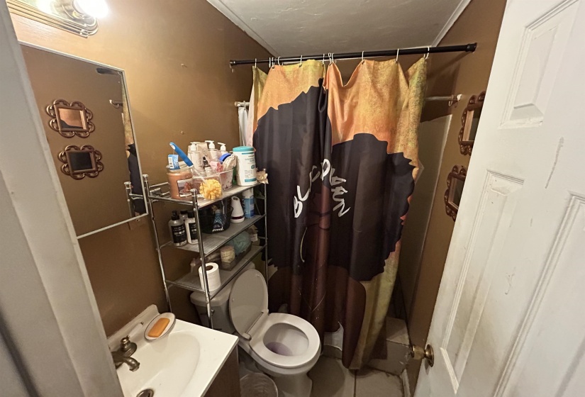 3158 FORD RD, Memphis, Tennessee 38109, 3 Bedrooms Bedrooms, 8 Rooms Rooms,2 BathroomsBathrooms,Residential,For Sale,FORD,10211046