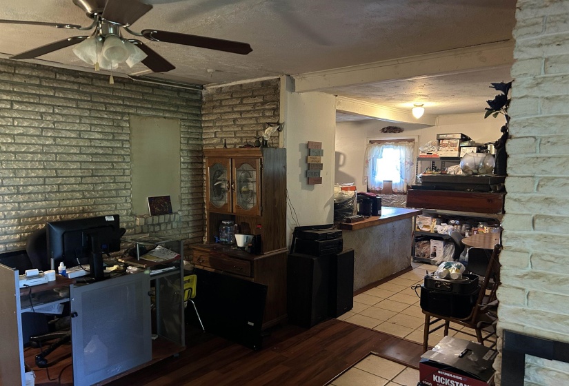 3158 FORD RD, Memphis, Tennessee 38109, 3 Bedrooms Bedrooms, 8 Rooms Rooms,2 BathroomsBathrooms,Residential,For Sale,FORD,10211046
