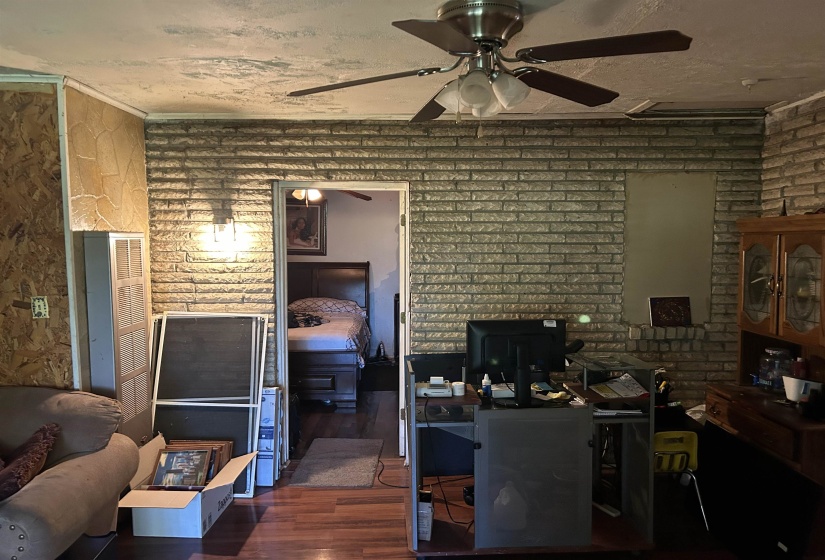 3158 FORD RD, Memphis, Tennessee 38109, 3 Bedrooms Bedrooms, 8 Rooms Rooms,2 BathroomsBathrooms,Residential,For Sale,FORD,10211046