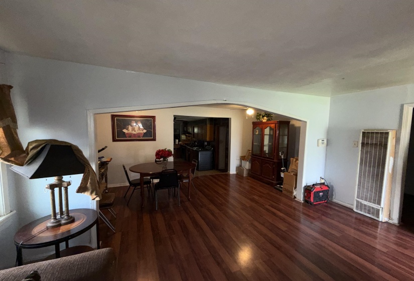 3158 FORD RD, Memphis, Tennessee 38109, 3 Bedrooms Bedrooms, 8 Rooms Rooms,2 BathroomsBathrooms,Residential,For Sale,FORD,10211046