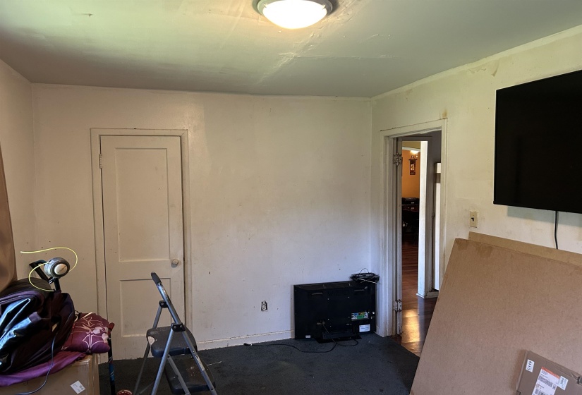 3158 FORD RD, Memphis, Tennessee 38109, 3 Bedrooms Bedrooms, 8 Rooms Rooms,2 BathroomsBathrooms,Residential,For Sale,FORD,10211046